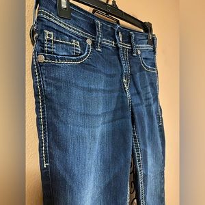 Silver Jeans Suki Capri blue jeans